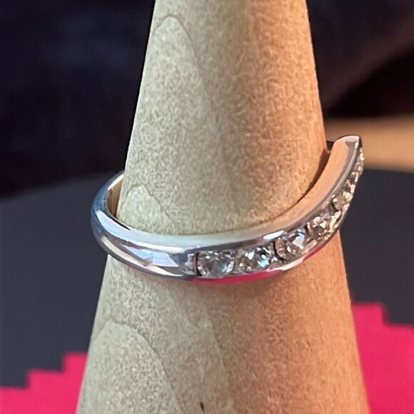 Swarovski Premium Crystal Wishbone Ring in Sterling Silver 8 - Picture 11 of 16